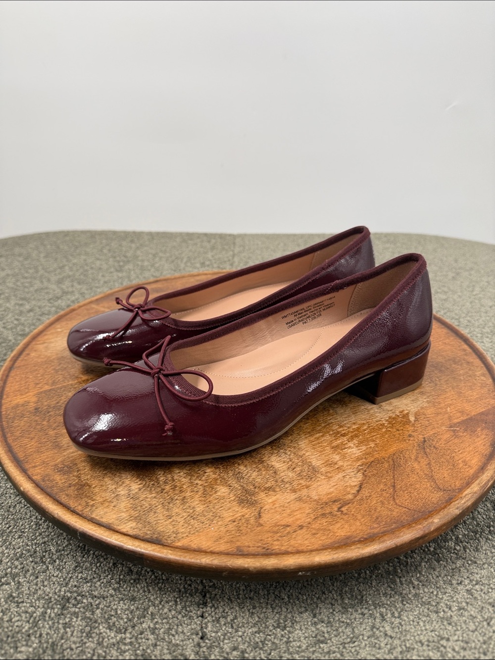 Time & Tru Shoes Wm 9 Faux Patent Leather Burgundy Low Block Heel Bow Ballet